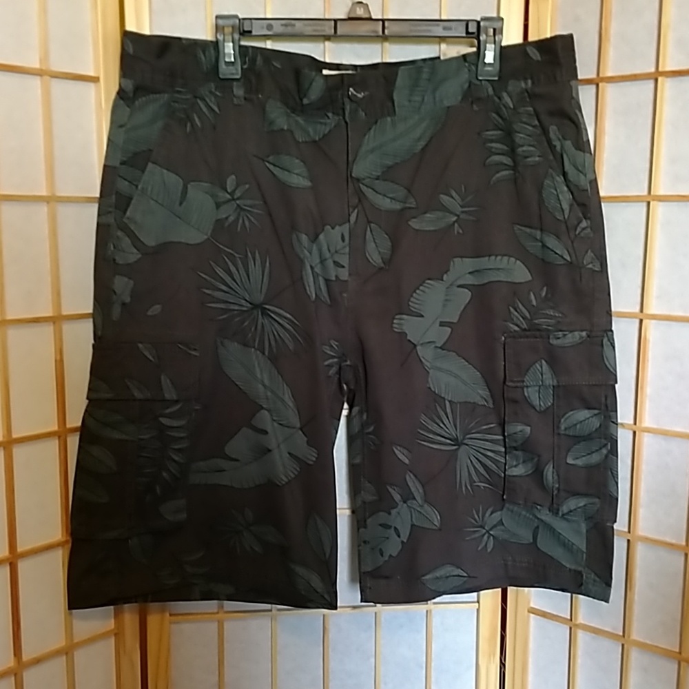 Mens Grey Cargo Shorts by Rustic Blue Size 40